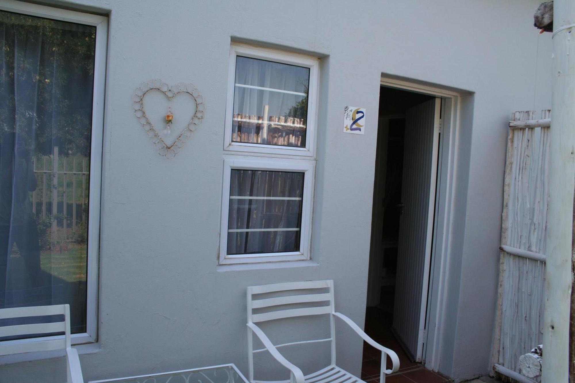 Indigo Moon Guesthouse Lichtenburg Quarto foto