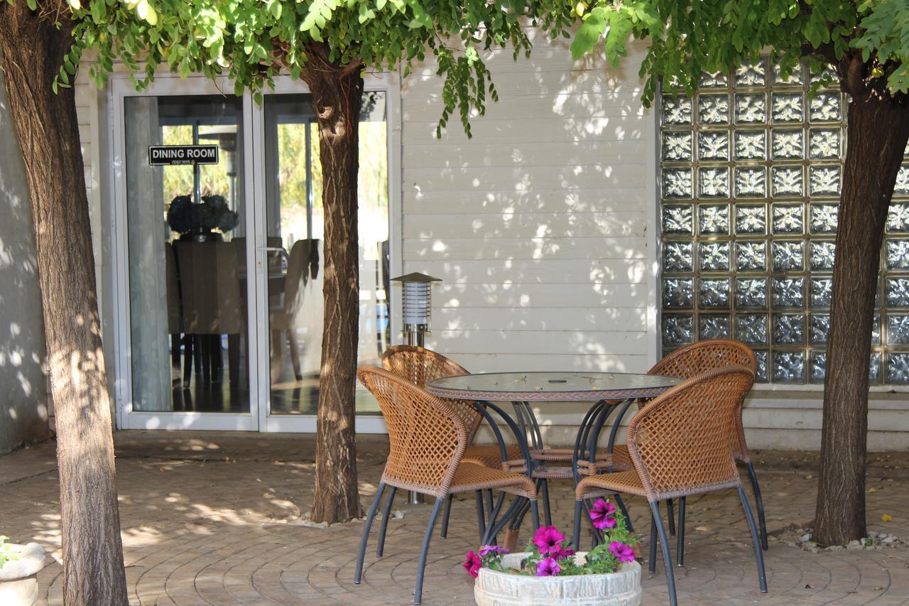 Indigo Moon Guesthouse Lichtenburg Exterior foto